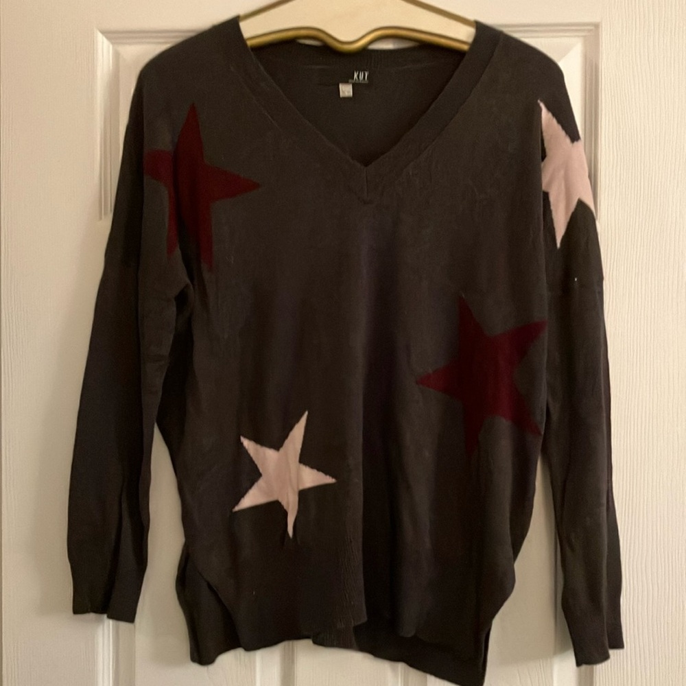 Kut grey sweater with light pink & burgundy stars on front. Size. S